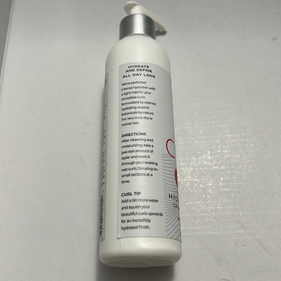 I.M. Society Curly Hair System. Shampoo, Conditioner, Gel & 2 Curl Cream - Picture 4 of 13